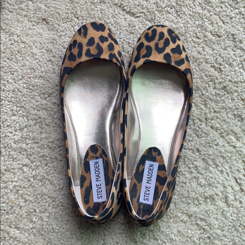 Steve Madden Leopard Flats